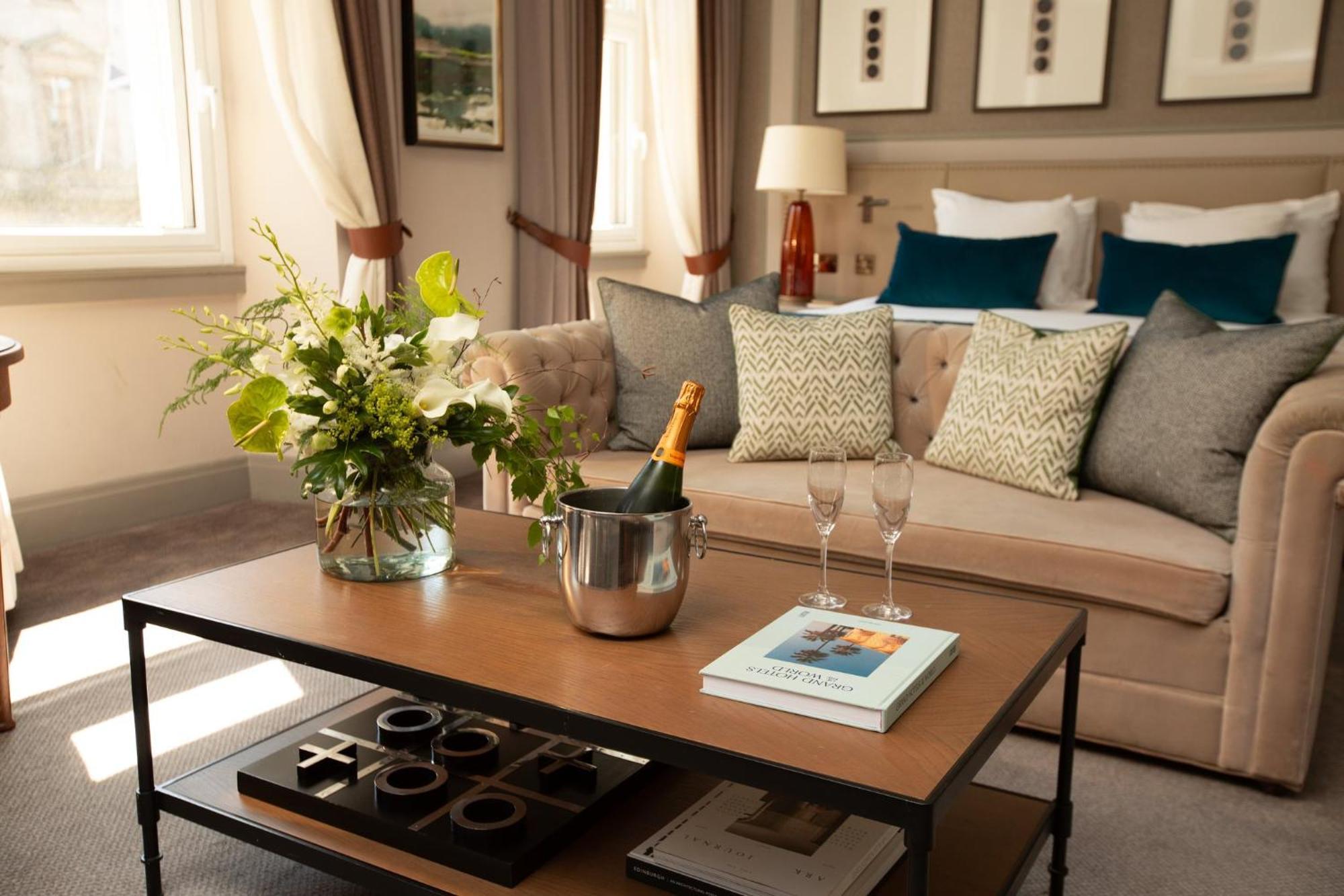 Intercontinental Edinburgh The George By Ihg Hotel Luaran gambar A suite at the hotel